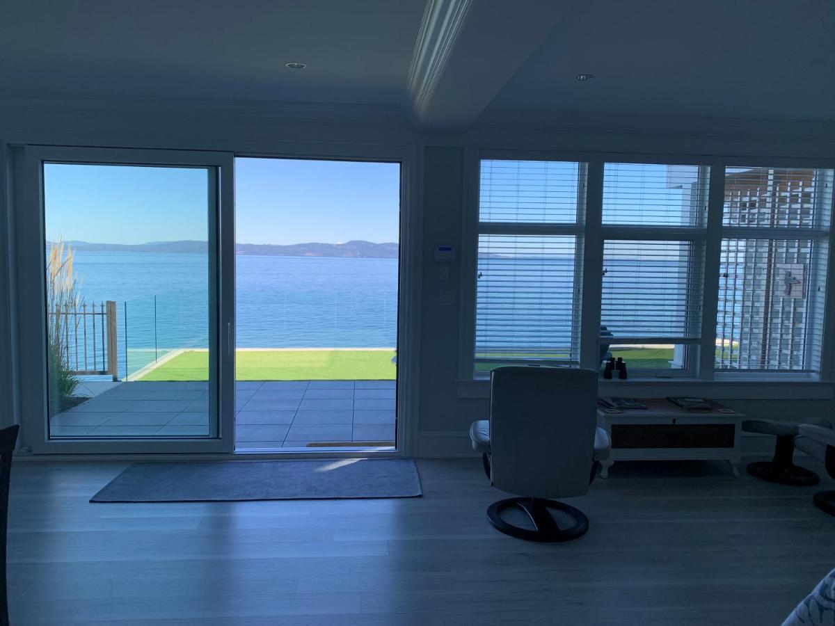 Ocean Front Private Suite Victoria Exterior photo